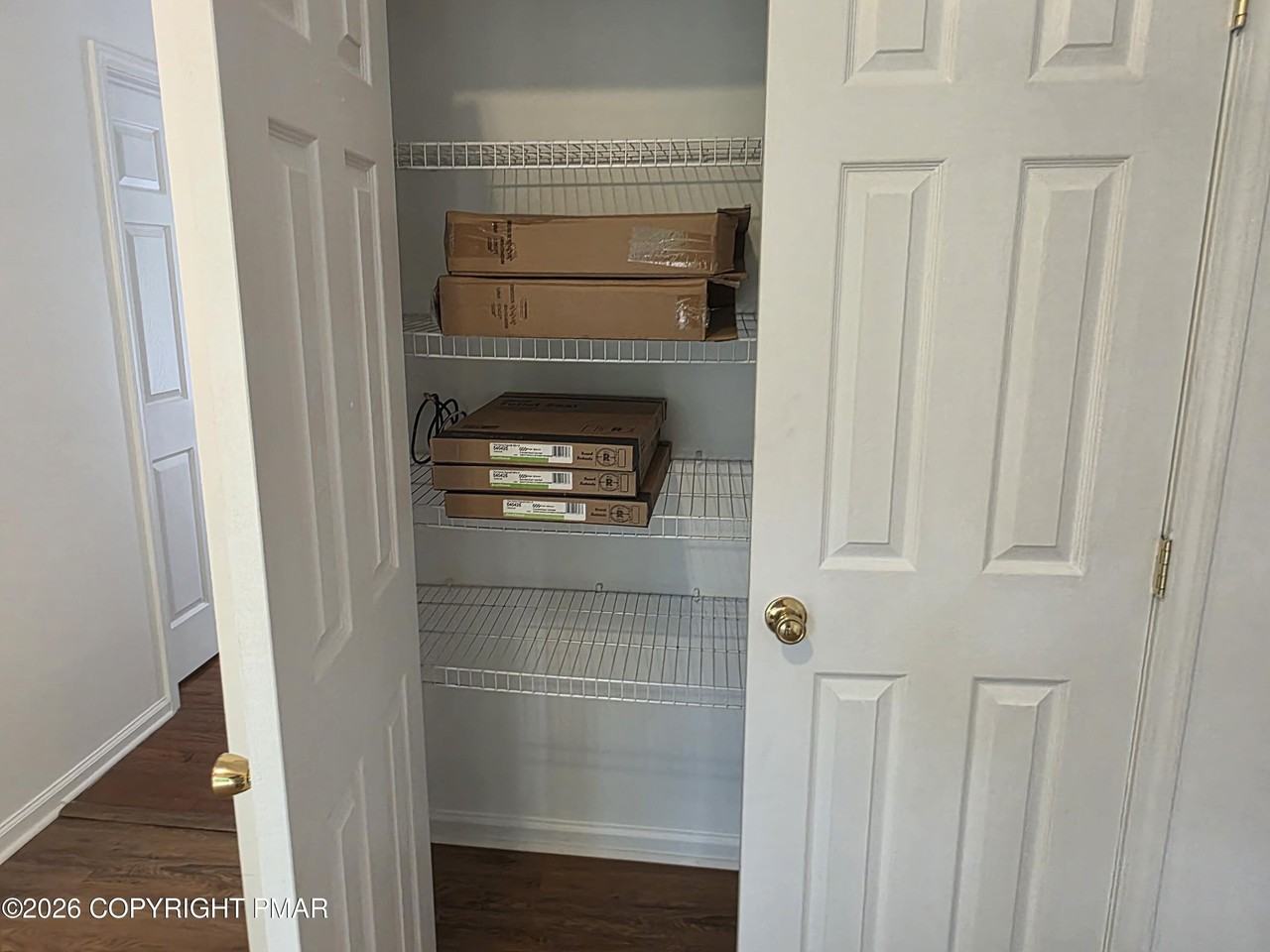 1027 Dorset Dr - Photo 6 of 44
