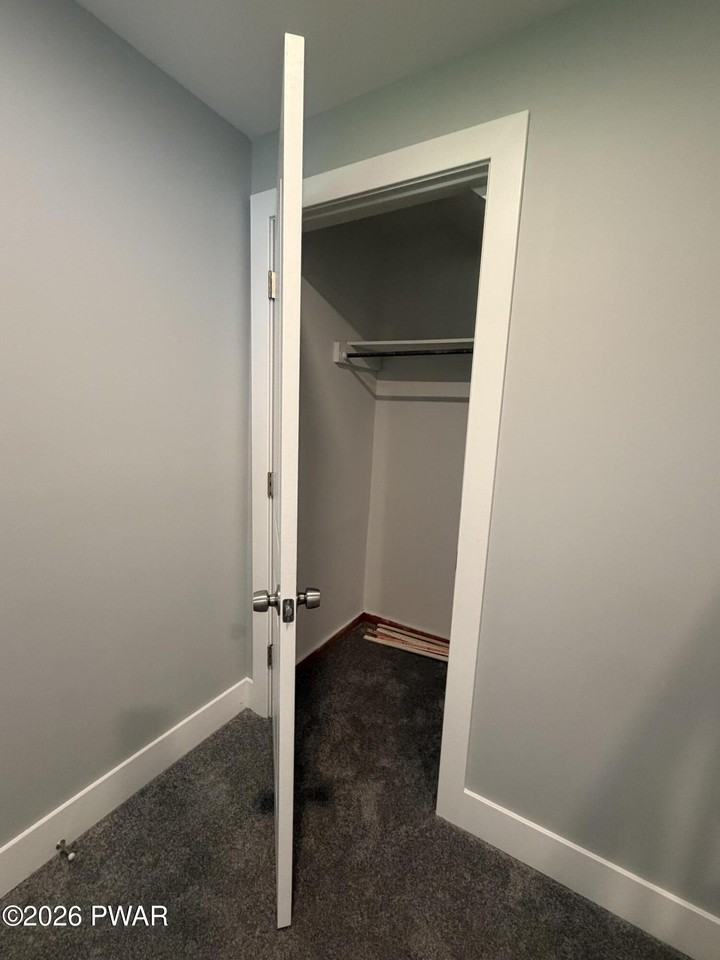 1729 N Main St #B - Photo 5 of 25