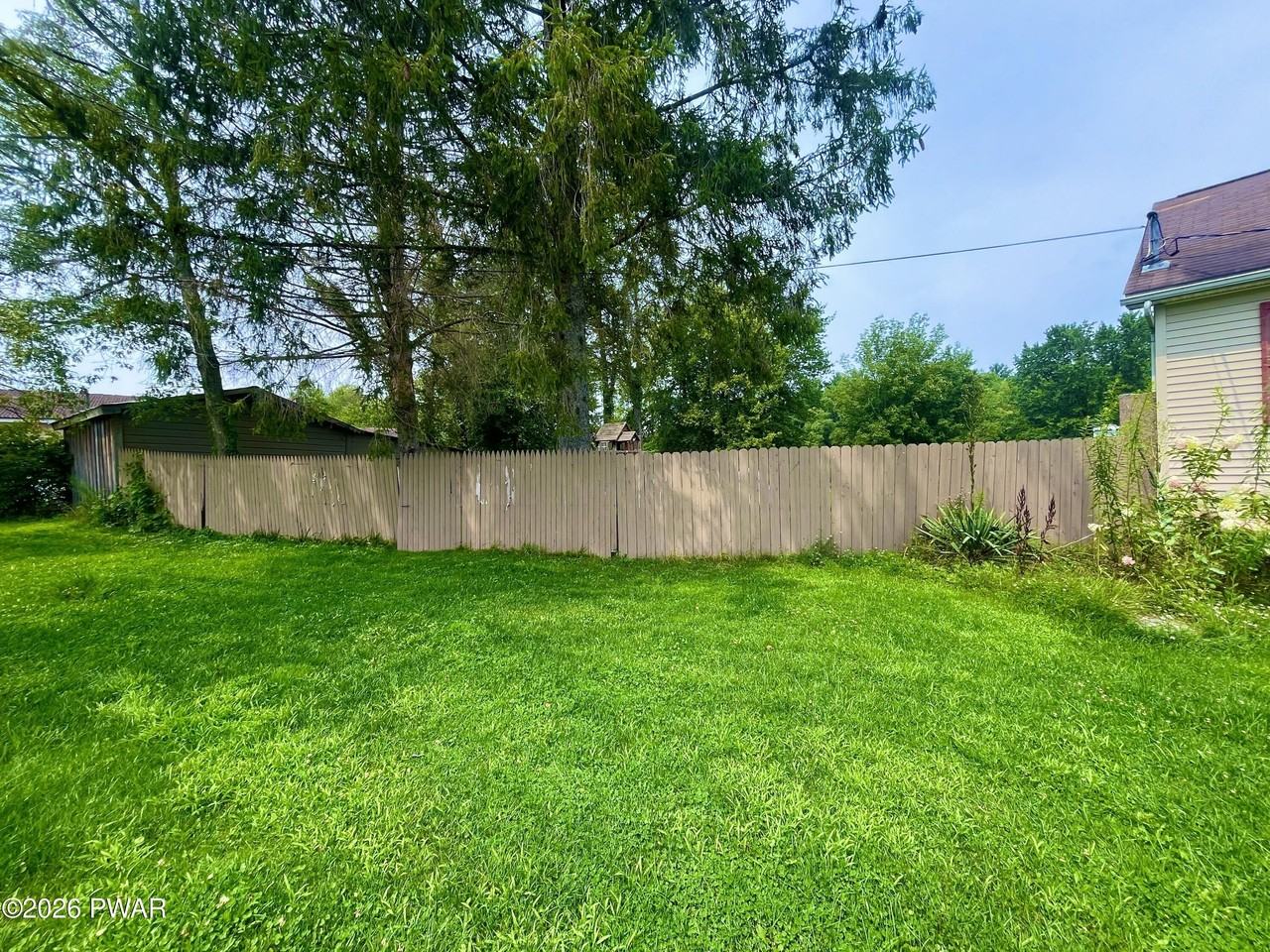 1597 Mount Cobb Rd - Photo 4 of 40