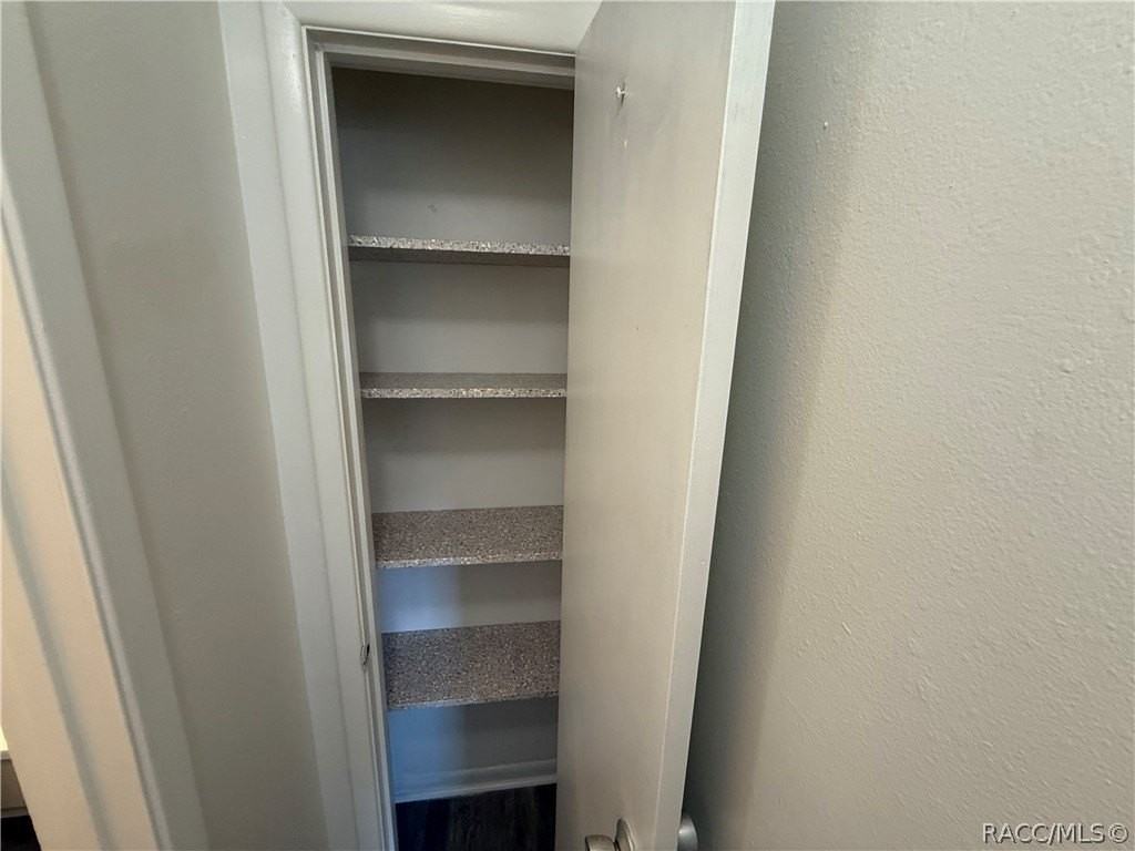 7125 W Porpoise Dr - Photo 7 of 15