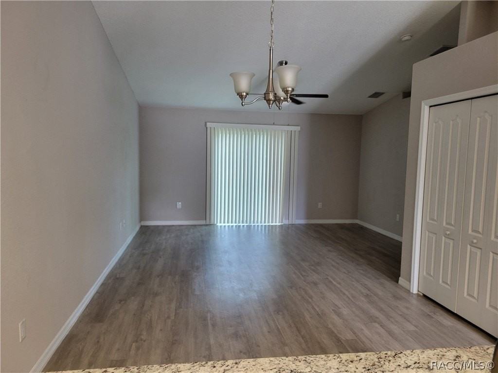 9503 N Travis Dr - Photo 5 of 11