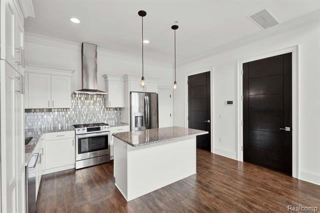 441 S Eton St - Photo 5 of 14