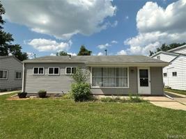 featured image of 1615 E Greig Ave