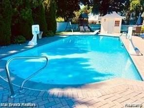4784 S Valleyview Rd - Photo 3 of 12