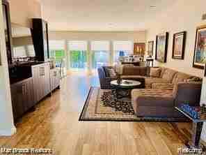 4784 S Valleyview Rd - Photo 4 of 12