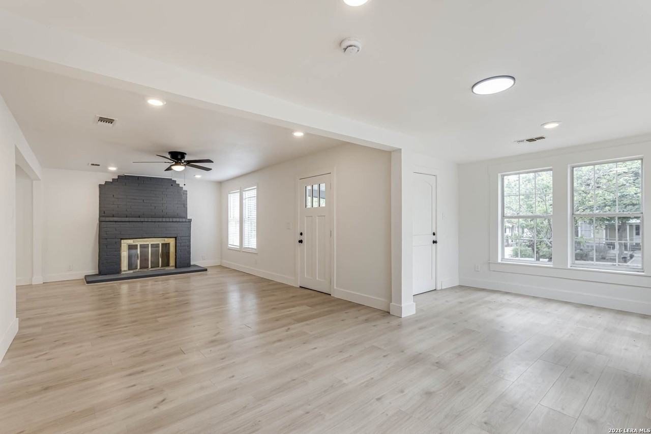 1002 Fulton Ave - Photo 7 of 28