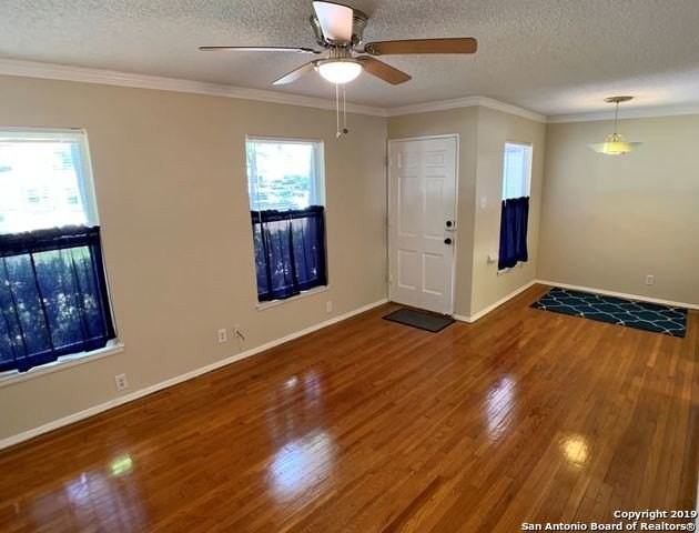 411 Sumner Dr - Photo 2 of 12