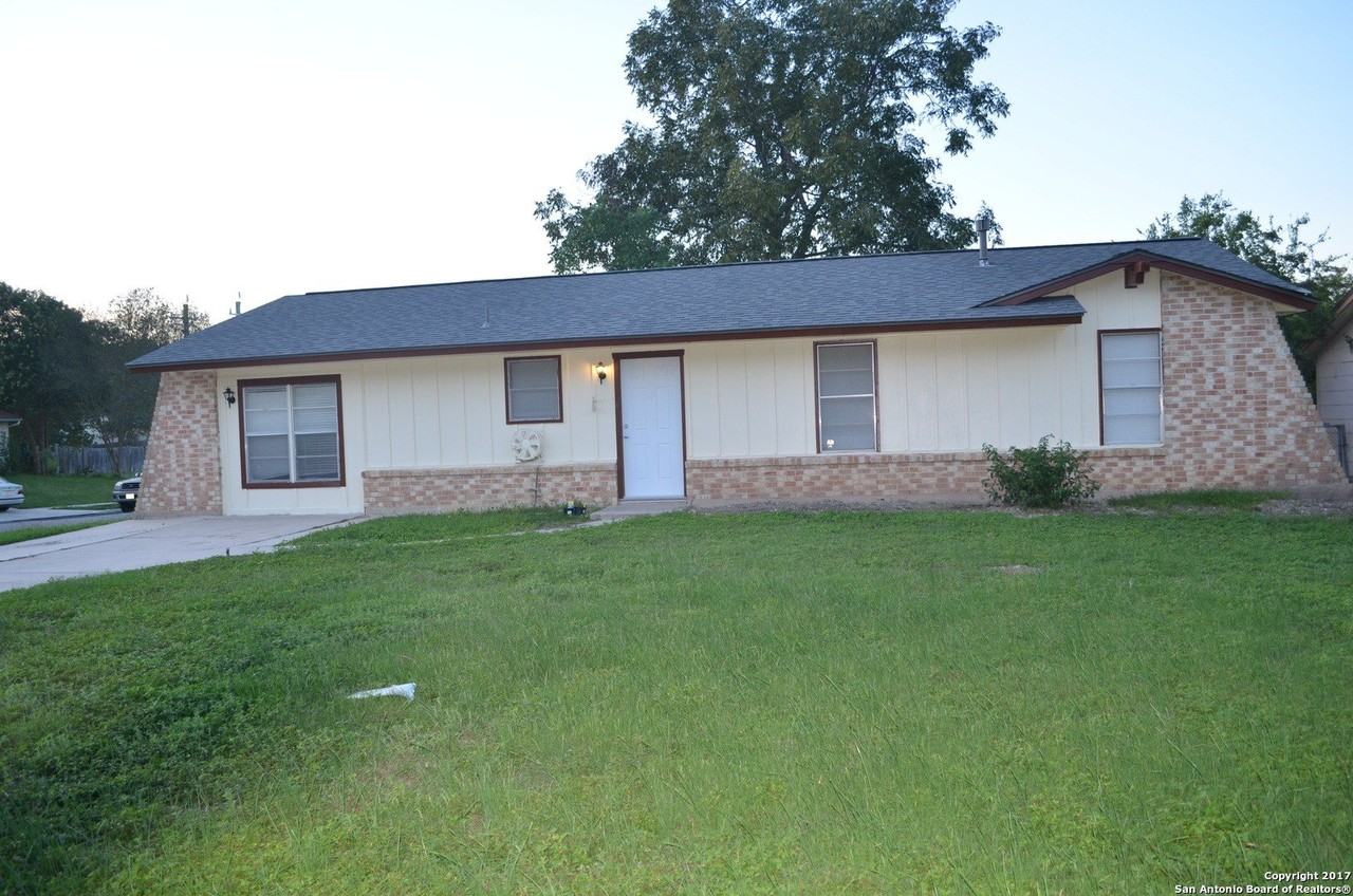 7401 Sage Oak St - Photo 2 of 13