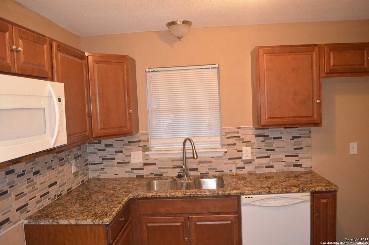 7401 Sage Oak St - Photo 3 of 13