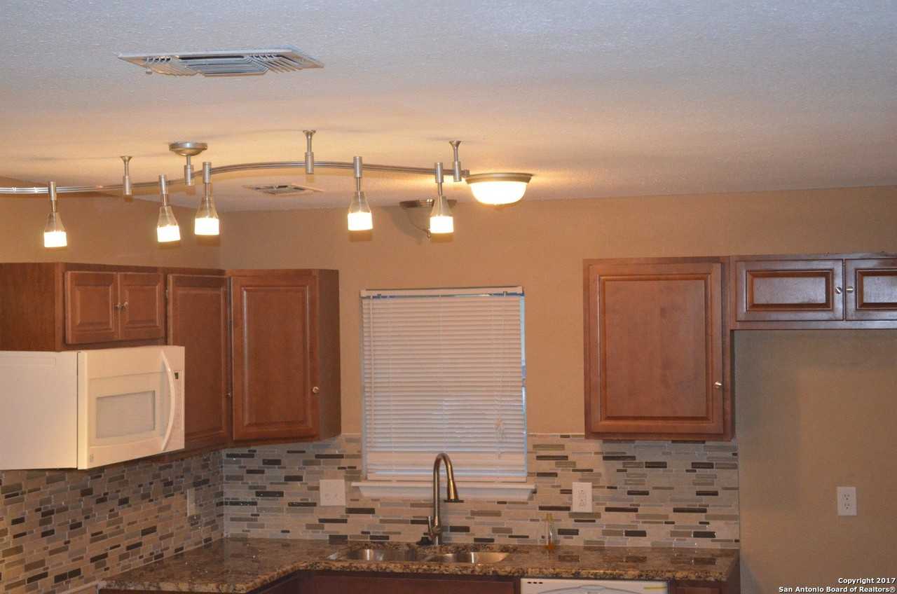 7401 Sage Oak St - Photo 4 of 13