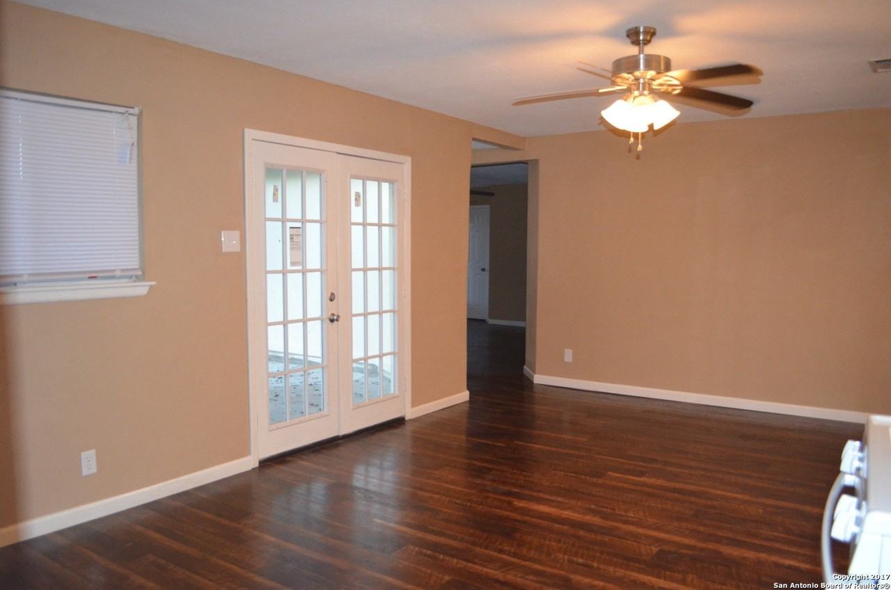 7401 Sage Oak St - Photo 6 of 13