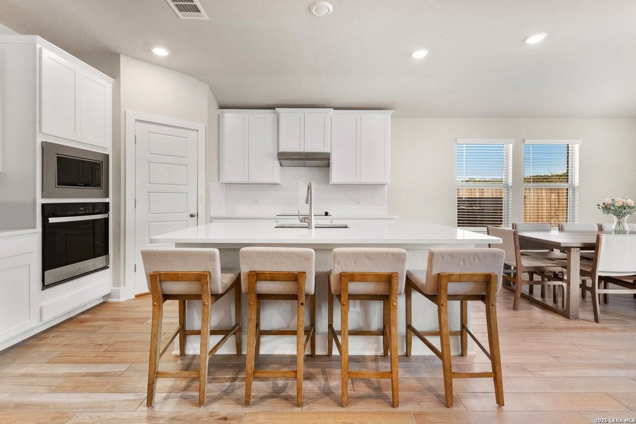 10726 Yellowtail Blvd - Photo 6 of 17