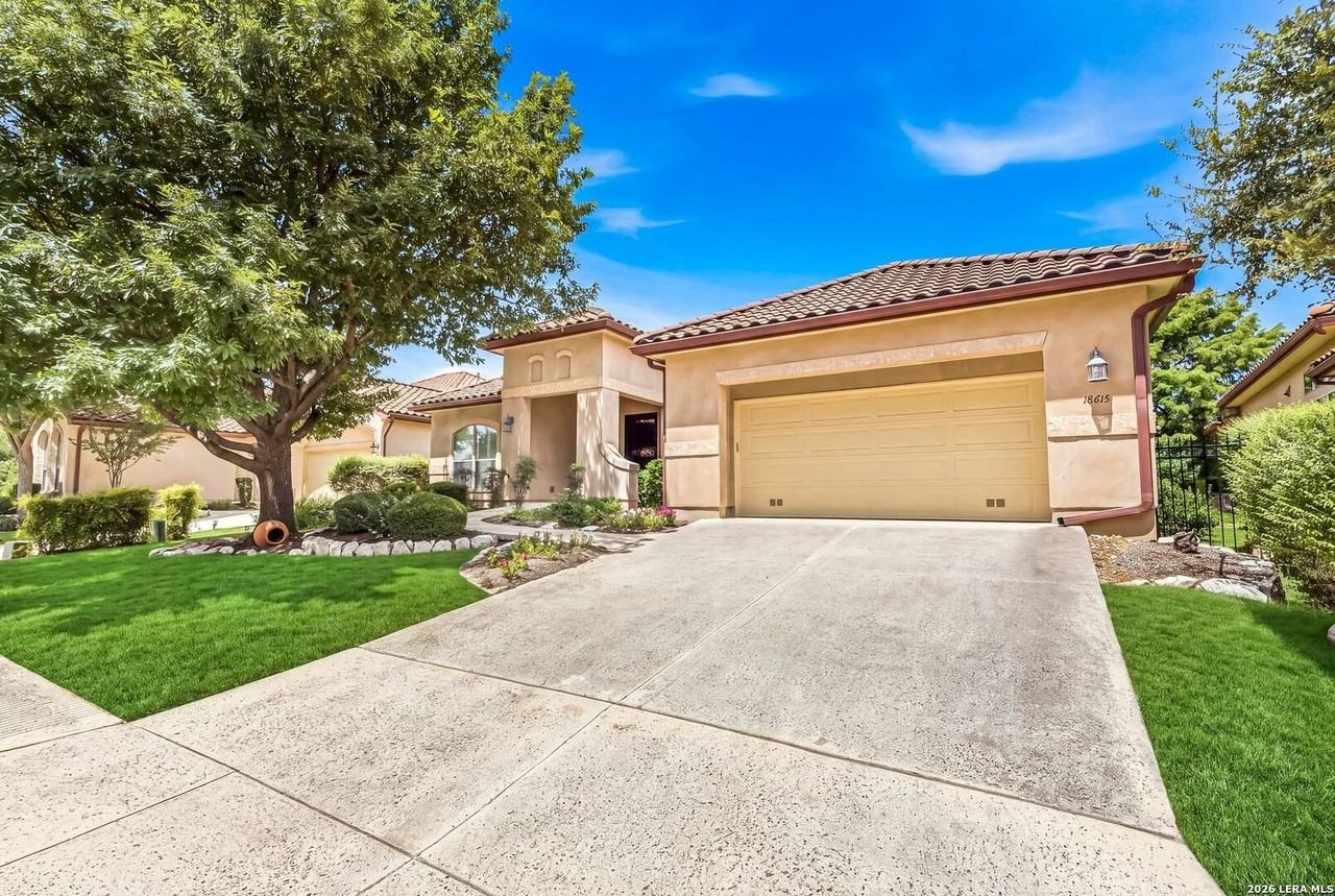 18615 Castellani - Photo 2 of 38