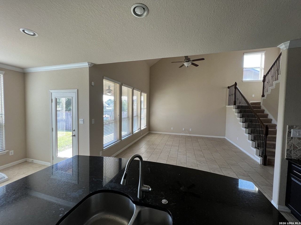 8614 Sierra Sky - Photo 5 of 16