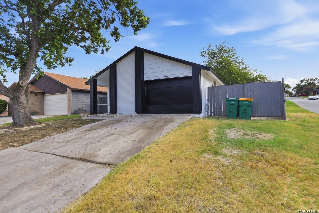 9855 Meadow Way - Photo 2 of 27