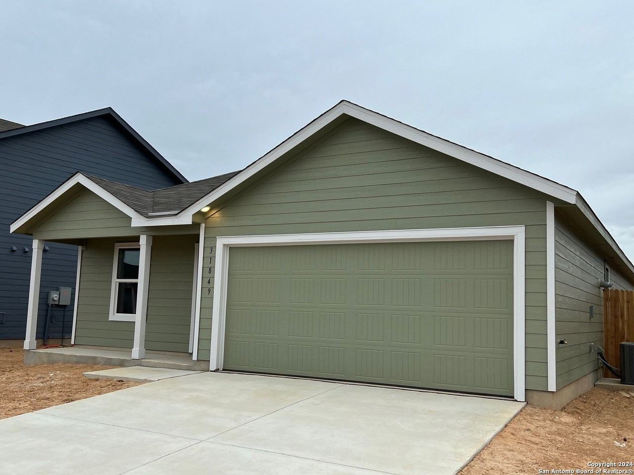 31830 Bluewood Vis - Photo 2 of 15