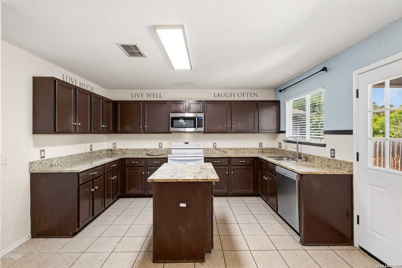 25630 Presidio Aly - Photo 5 of 24