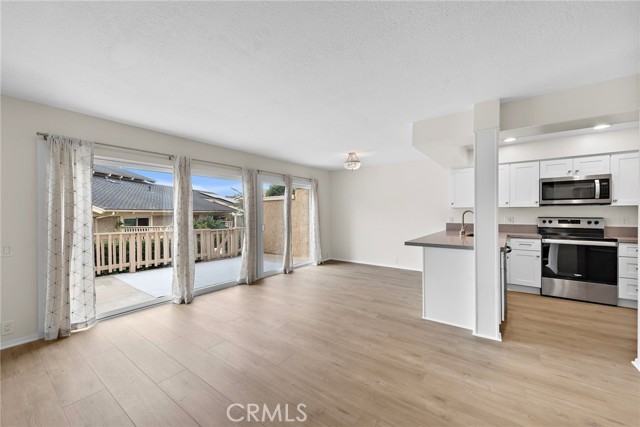 218 Avenida Adobe - Photo 2 of 24