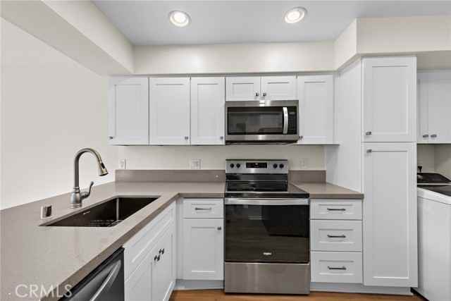 218 Avenida Adobe - Photo 7 of 24