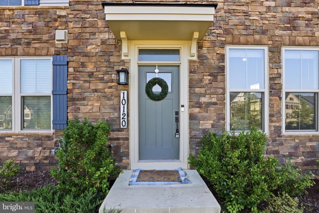 10120 Stonecat Mews - Photo 2 of 50