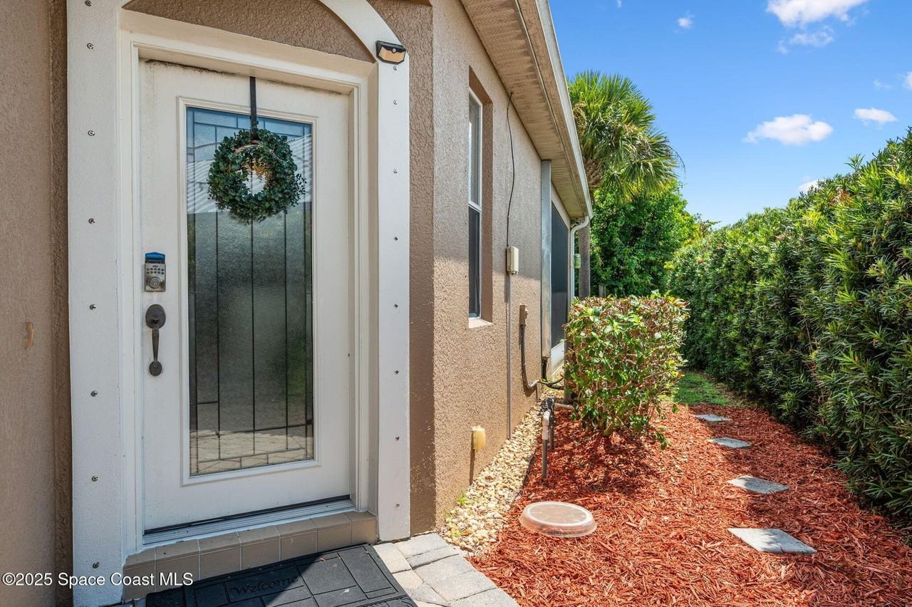 1749 Tullagee Ave - Photo 4 of 50