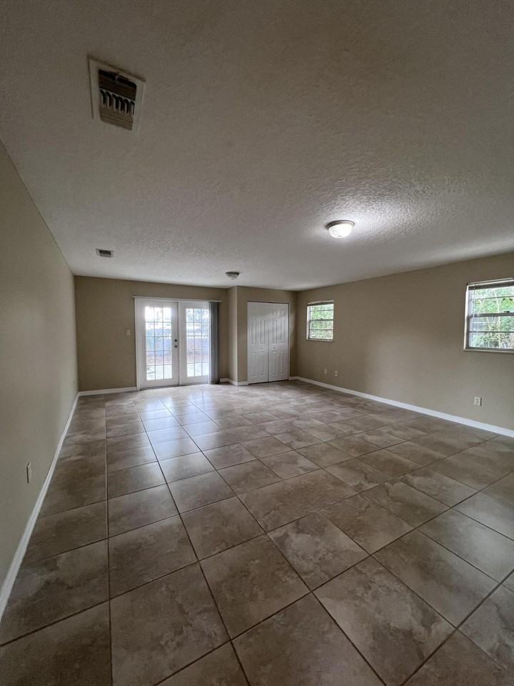 849 Tupelo Dr - Photo 6 of 13
