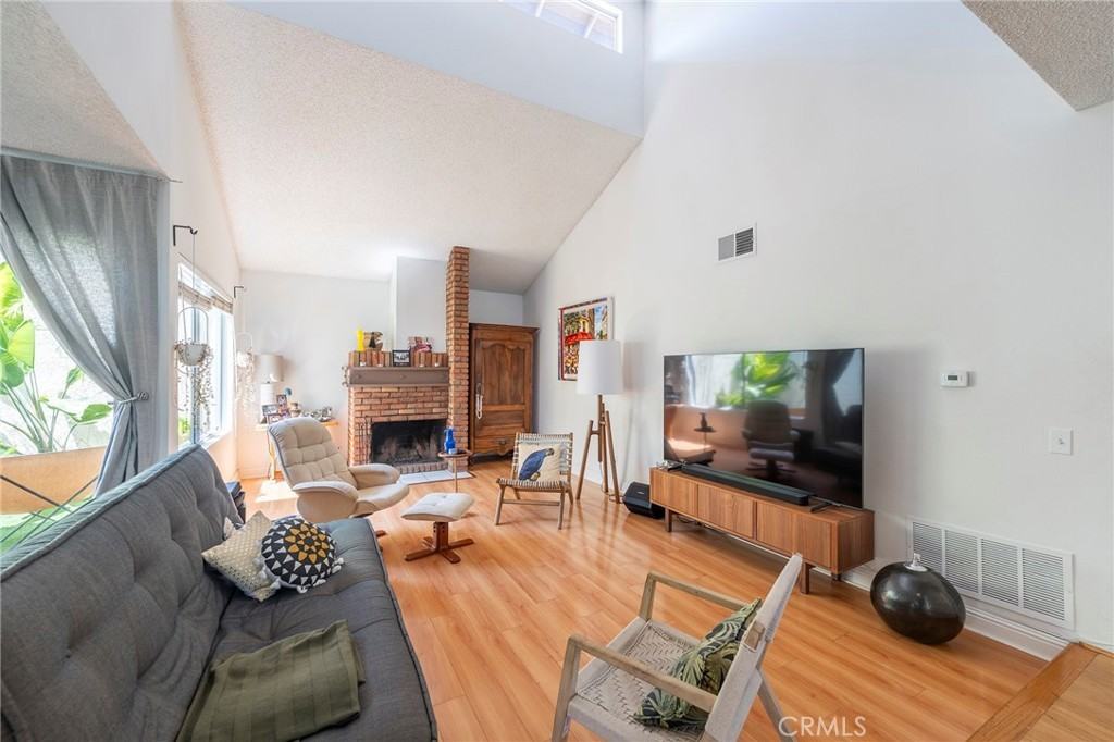 110 Firwood - Photo 3 of 43