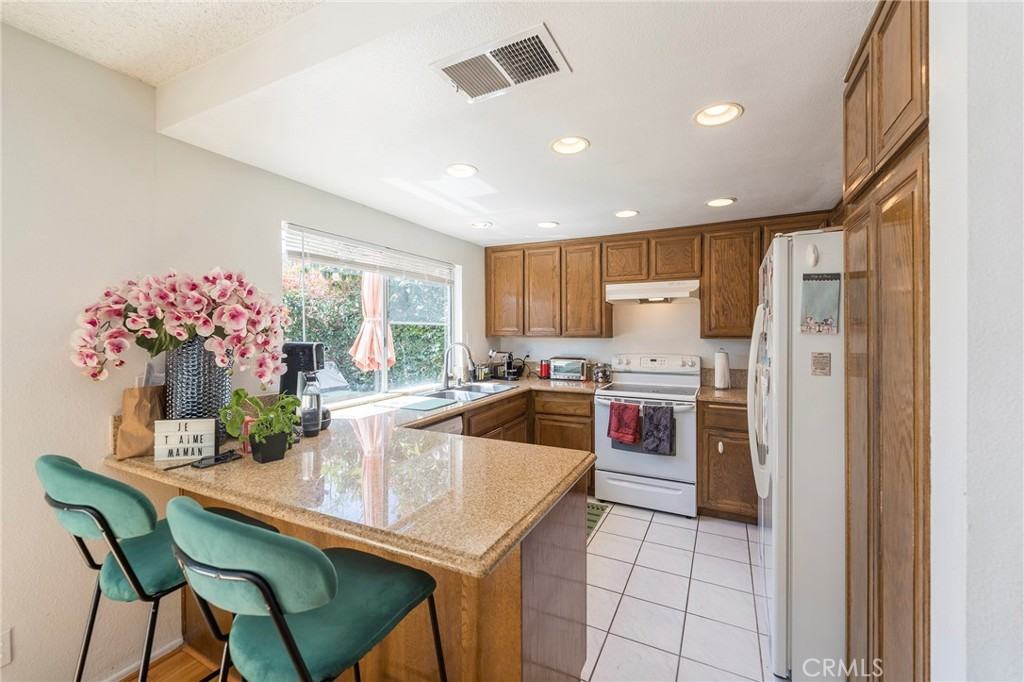 110 Firwood - Photo 7 of 43