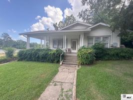 featured image of 216 E Georgia Ave #1