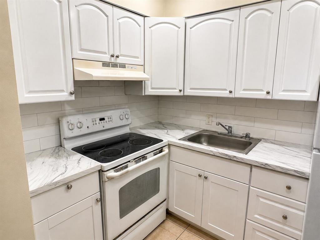 3540 Nw 114th Ln - Photo 5 of 12