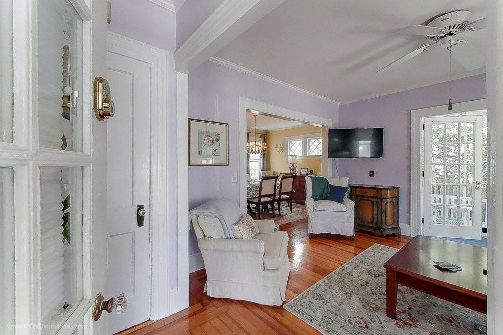 51 Powel Ave - Photo 6 of 35