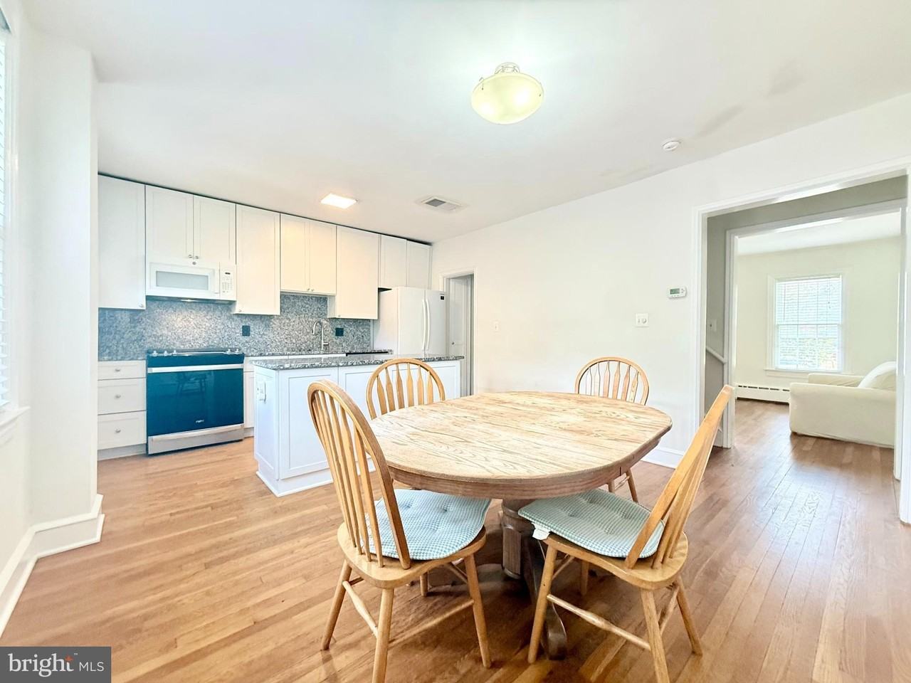1908 37th St Nw - Photo 4 of 31