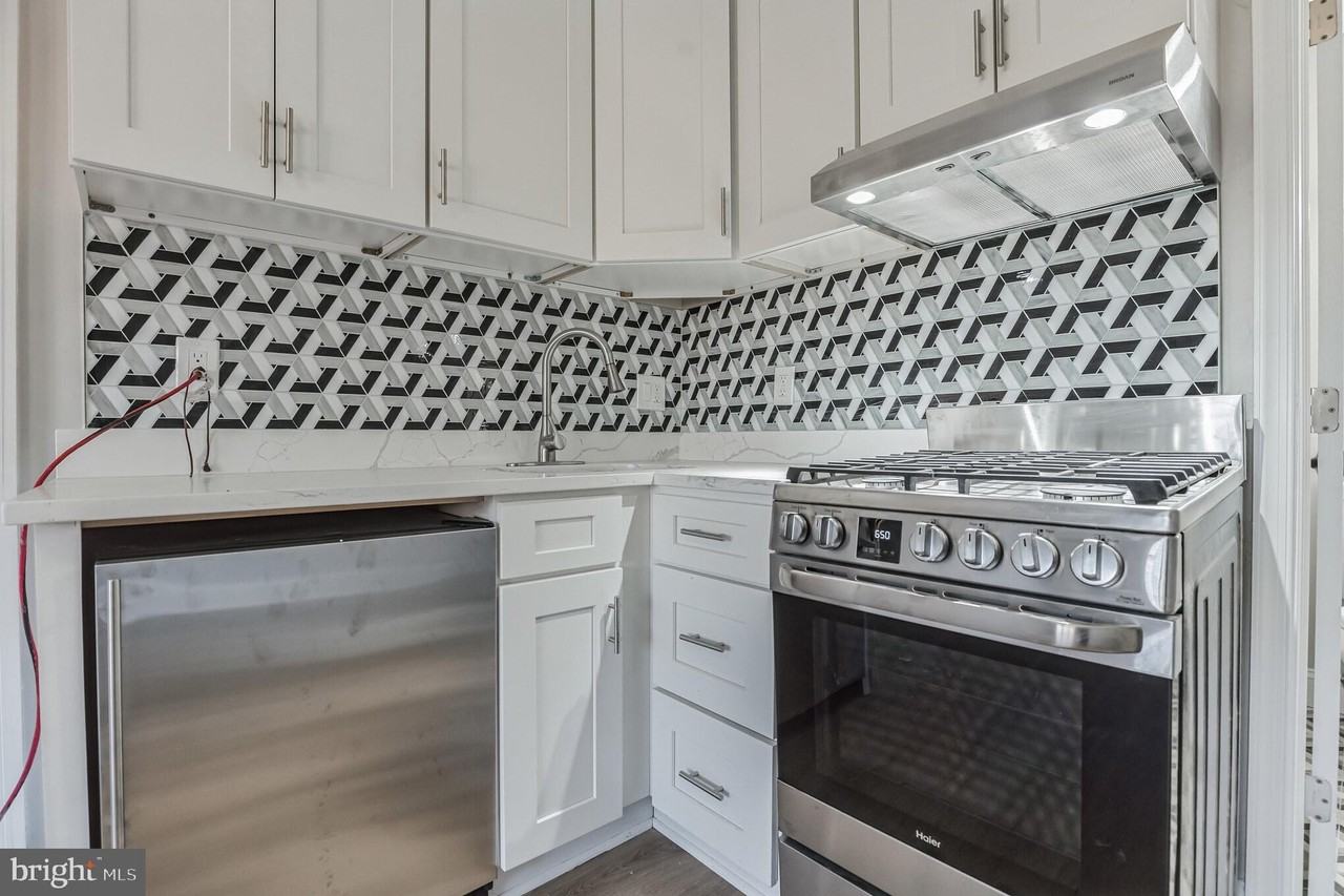 1010 P St Nw #B - Photo 3 of 16