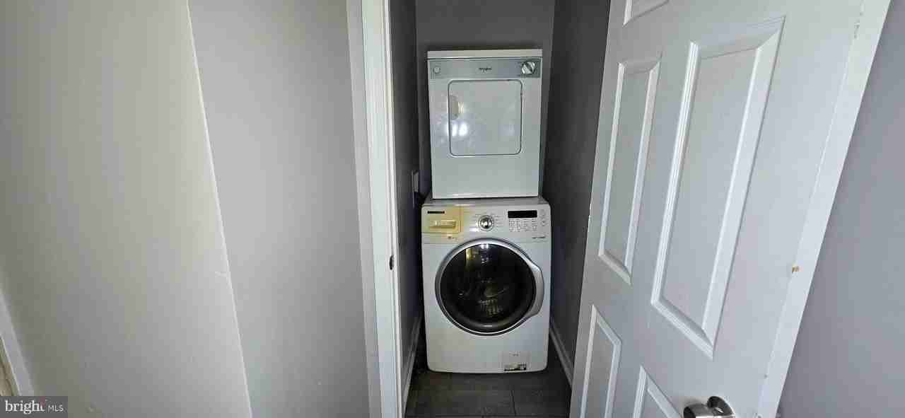 1702 Gales St Ne #3 - Photo 6 of 13