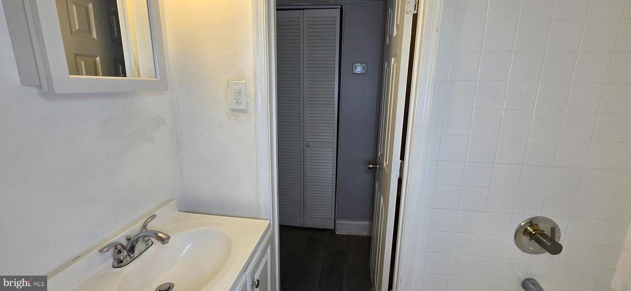 1702 Gales St Ne #3 - Photo 7 of 13