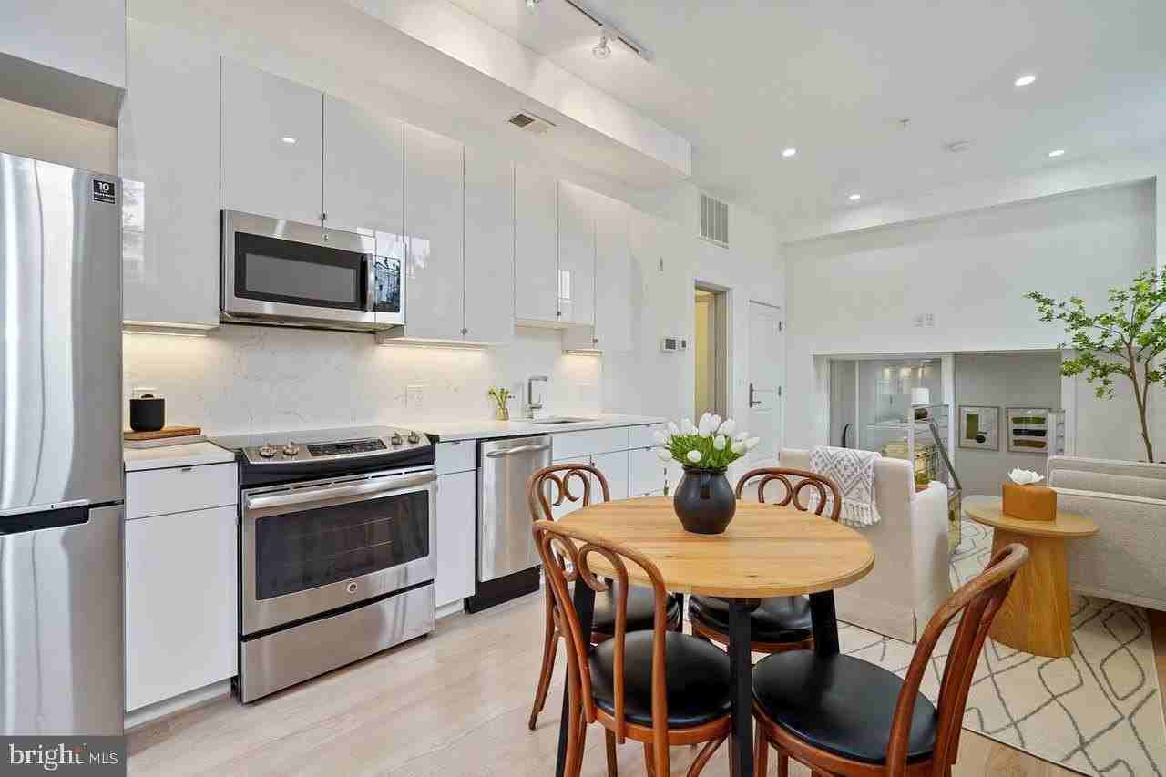 1211 G St Se #1