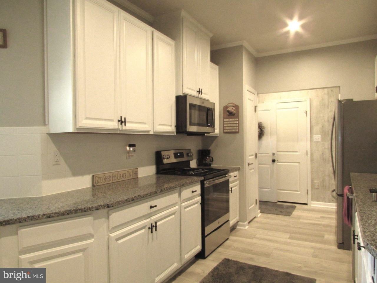 29997 Plantation Dr - Photo 3 of 25