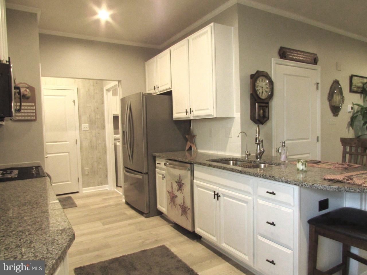 29997 Plantation Dr - Photo 4 of 25