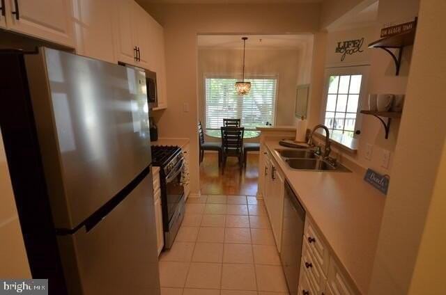 300 Pebble Dr - Photo 3 of 16