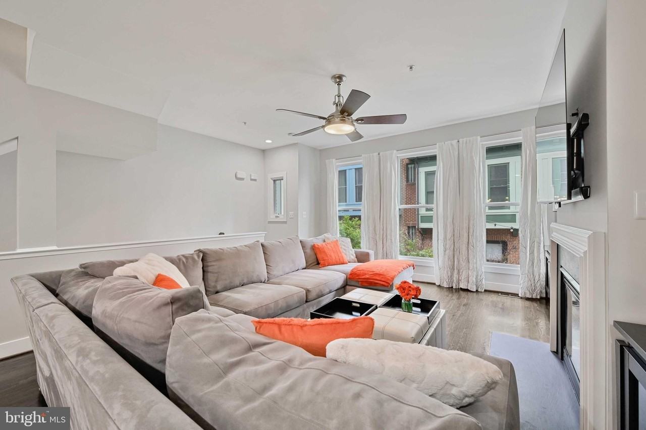 27 Yogurt Ln - Photo 4 of 42
