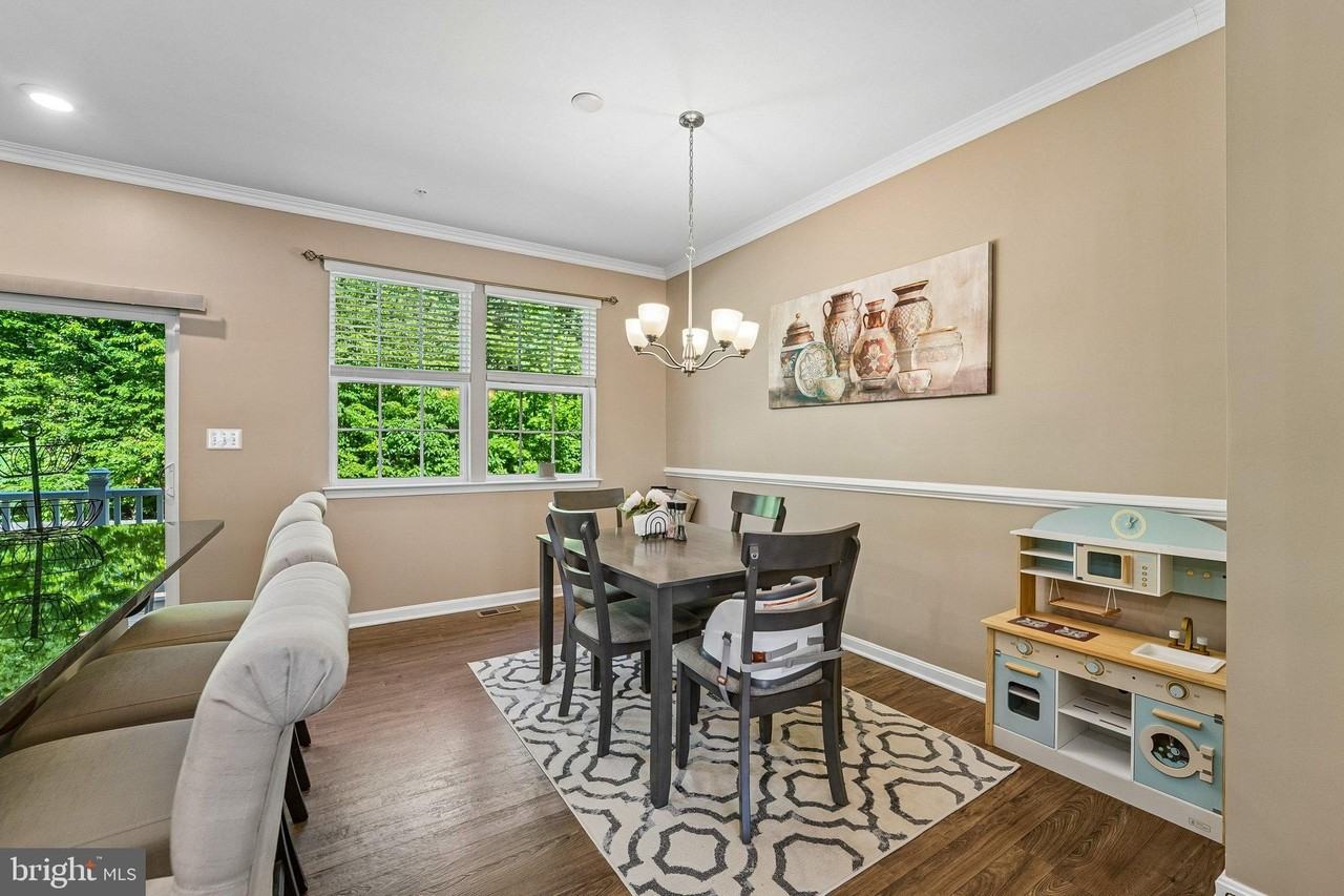 5733 Nicken Ct - Photo 7 of 23