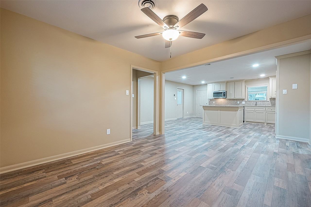 722 Venice St - Photo 4 of 37