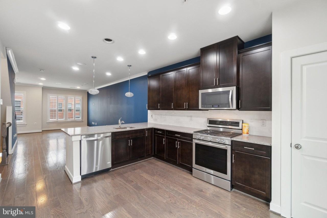 241 Kepler Dr - Photo 5 of 25