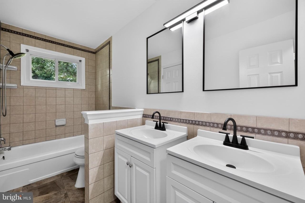 1700 Jarvis Ave - Photo 7 of 18
