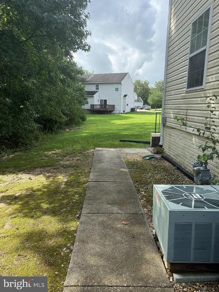 5909 Plata St - Photo 5 of 35