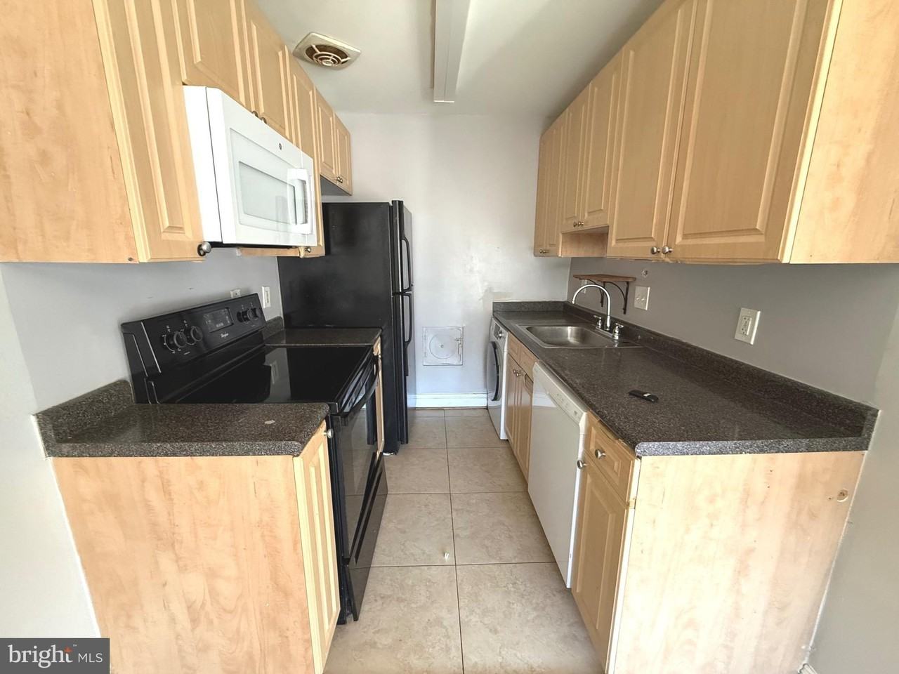 1005 Chillum Rd #301 - Photo 4 of 5