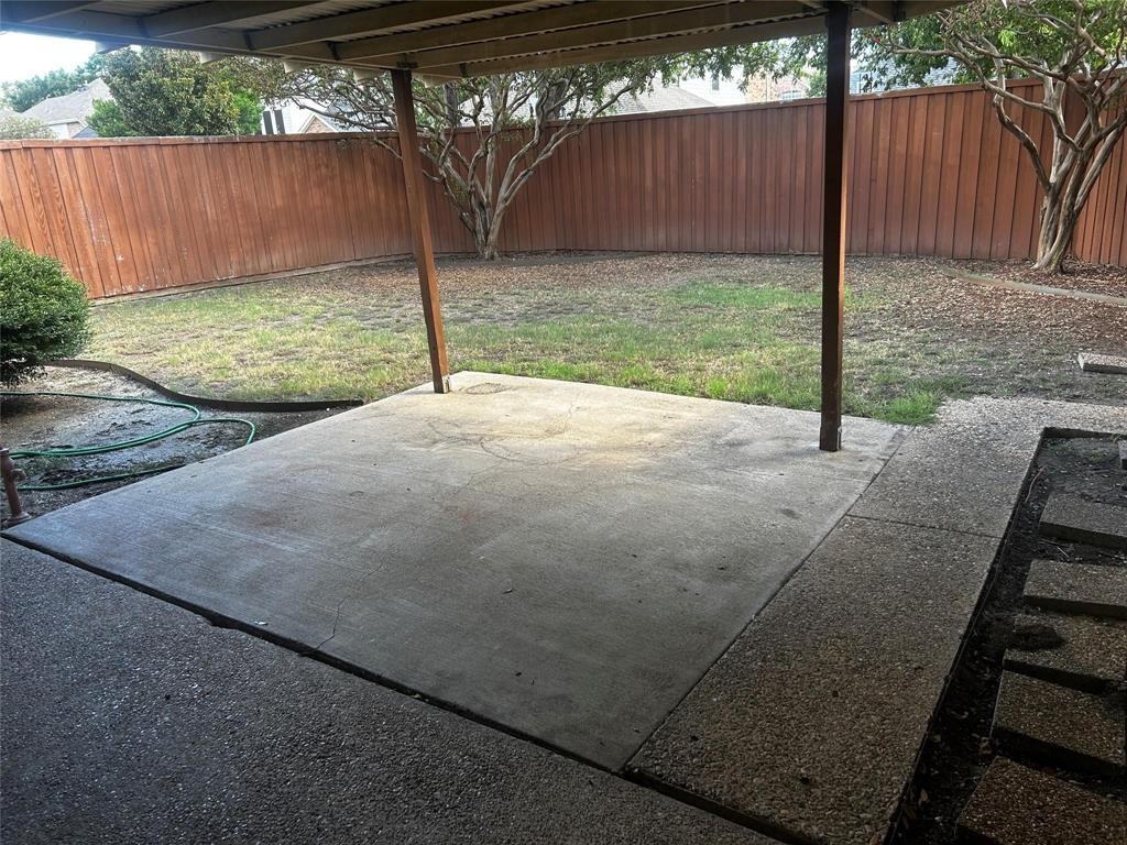 1412 Brookside Dr - Photo 5 of 26
