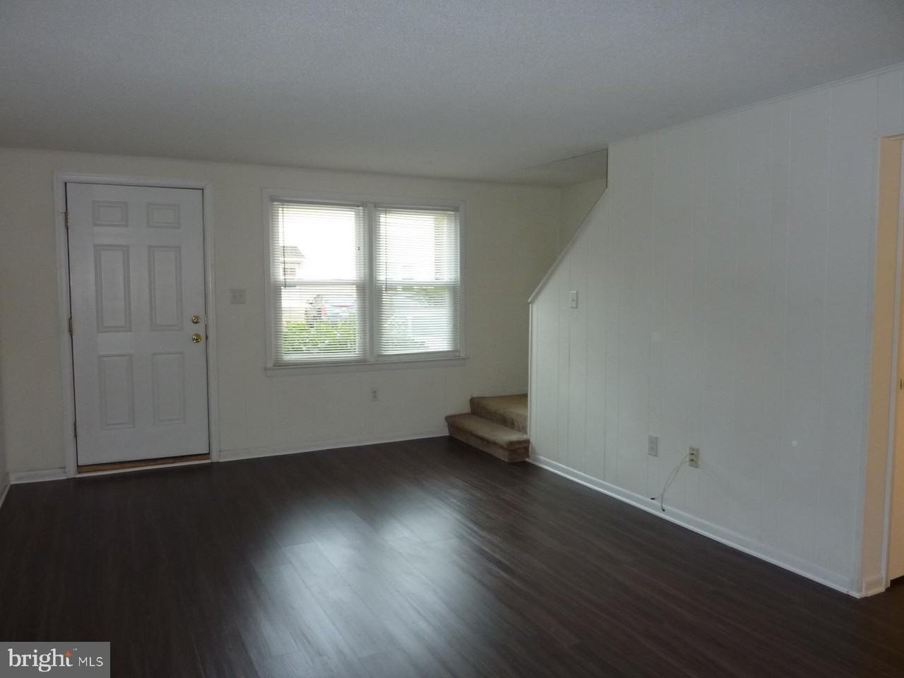 809 Logan St #2B - Photo 3 of 18