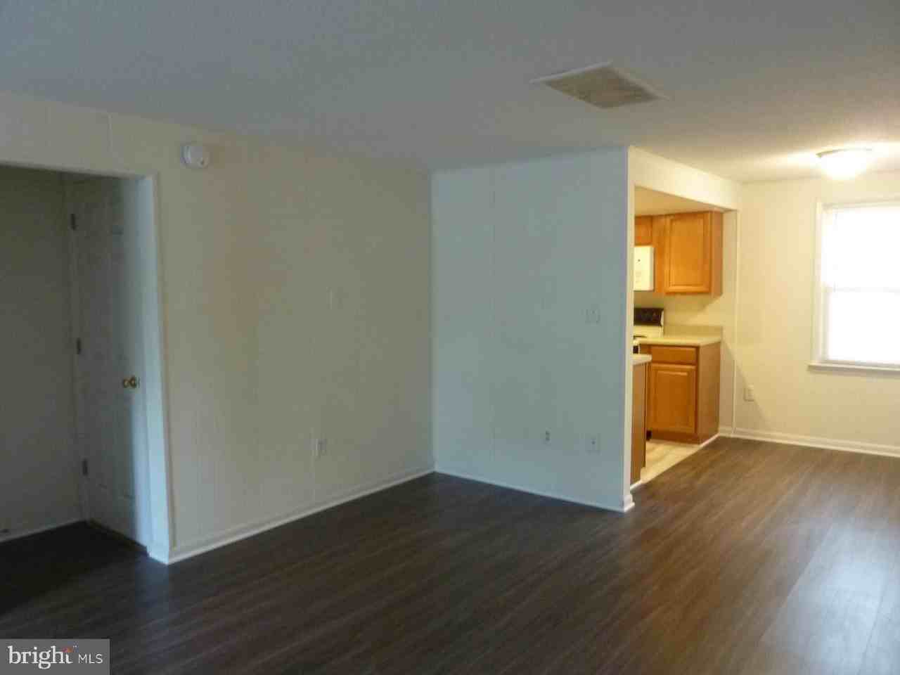 809 Logan St #2B - Photo 6 of 18