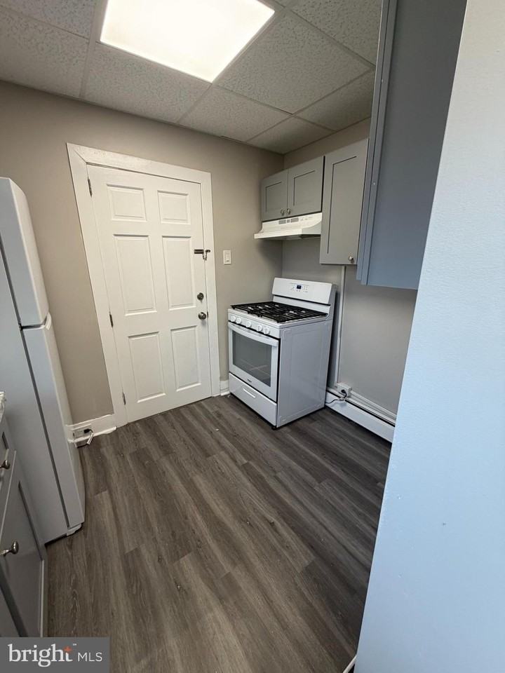 264 Kings Hwy #1 - Photo 5 of 15